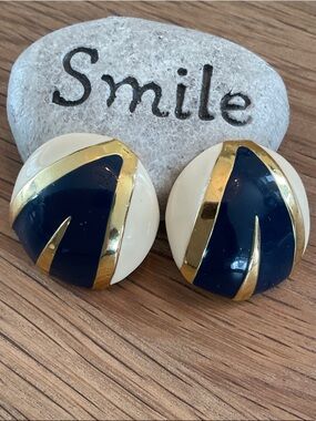 Vintage 1980’s Statement Earrings Cream, Navy & Gold Round Clip-On